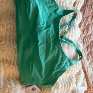 Lululemon NWT Green Sports Bra